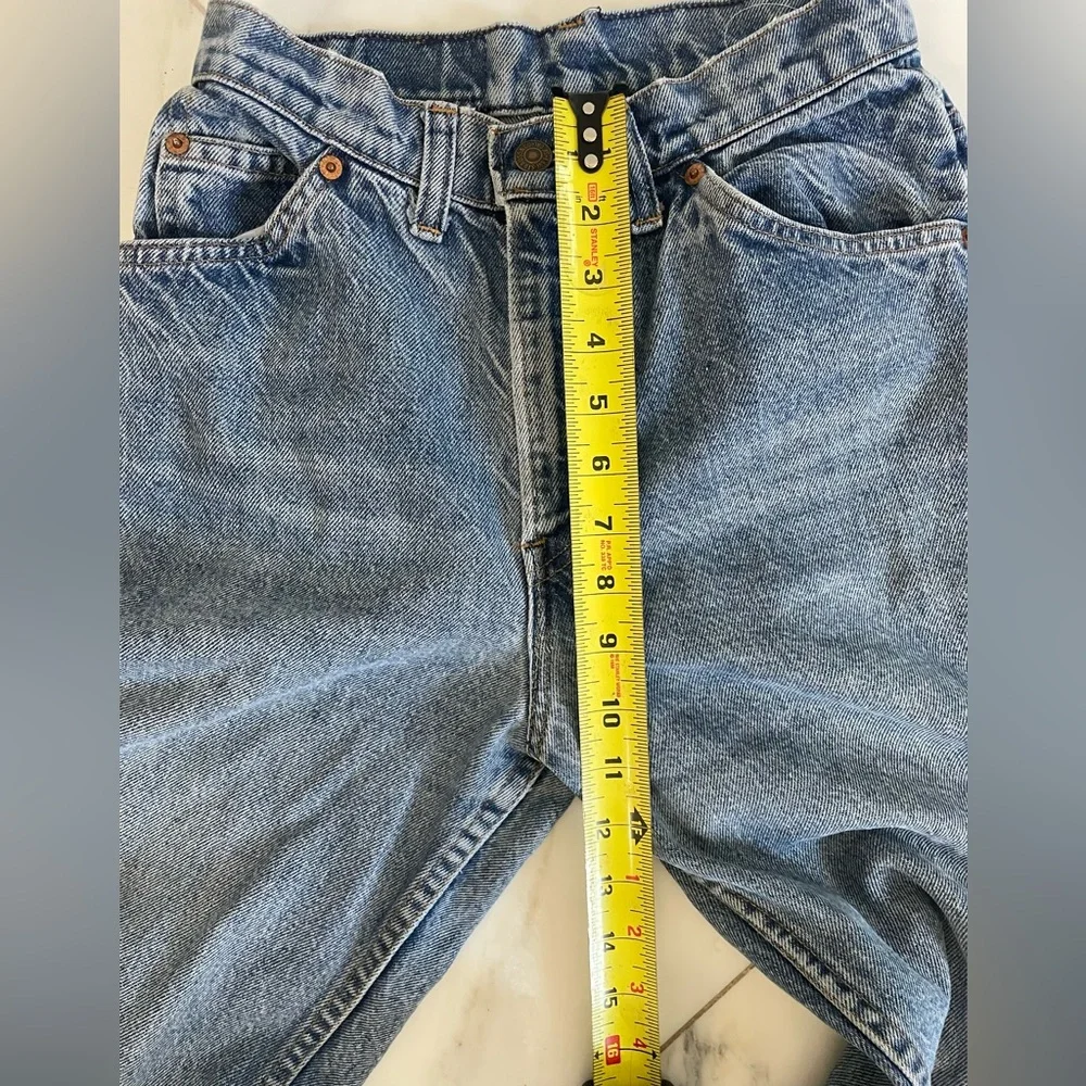 Vintage Levi’s orange tag denim jeans size 9 (waist 25) medium wash EUC - Picture 3 of 11